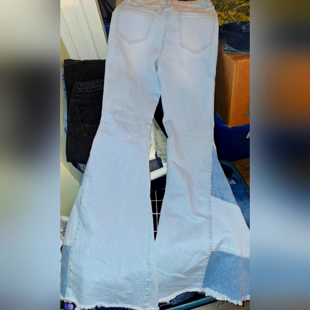 Bell Bottoms! Cute!! Jeans!